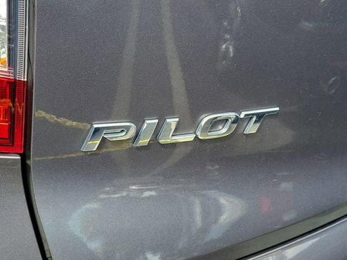 Modern Steel Metallic 2022 Honda Pilot Special Edition