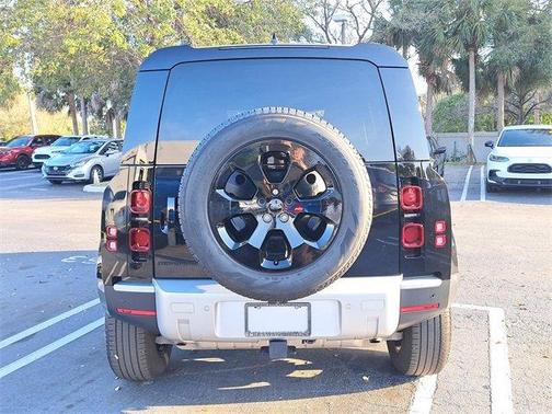 2024 Land Rover Defender P300