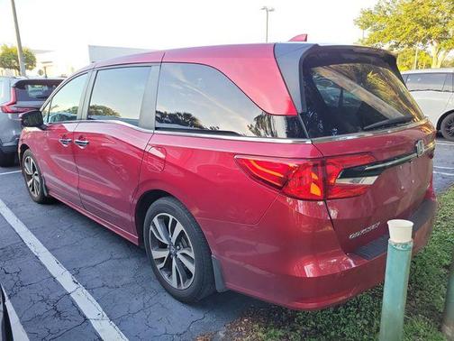 Radiant Red Metallic II 2023 Honda Odyssey Touring