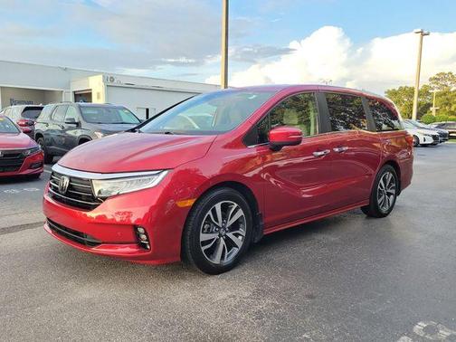 Radiant Red Metallic II 2023 Honda Odyssey Touring