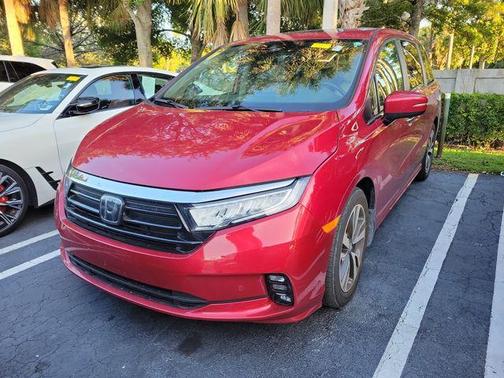 Radiant Red Metallic II 2023 Honda Odyssey Touring