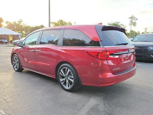 Radiant Red Metallic II 2023 Honda Odyssey Touring