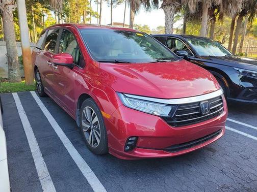 Radiant Red Metallic II 2023 Honda Odyssey Touring