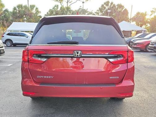 Radiant Red Metallic II 2023 Honda Odyssey Touring