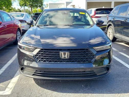 Crystal Black Pearl 2025 Honda Accord SE