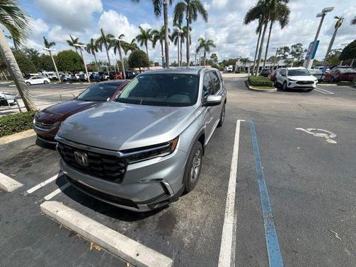 Lunar Silver Metallic 2025 Honda Pilot EX-L