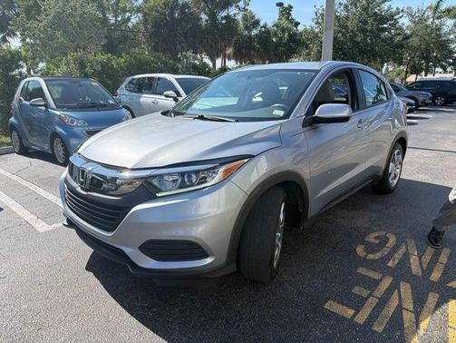 Lunar Silver Metallic 2022 Honda HR-V LX