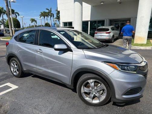 Lunar Silver Metallic 2022 Honda HR-V LX