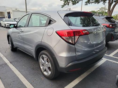 Lunar Silver Metallic 2022 Honda HR-V LX