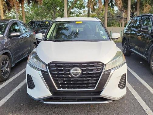 Fresh Powder 2021 Nissan Kicks SV