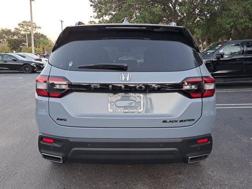 2025 Honda Pilot Black Edition