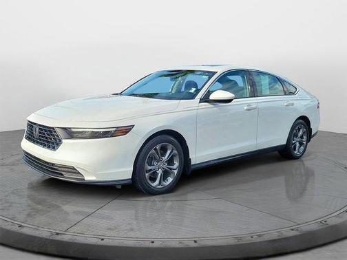 White 2023 Honda Accord EX