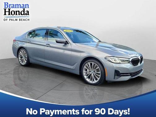 Alvite Gray Metallic 2023 BMW 540 i