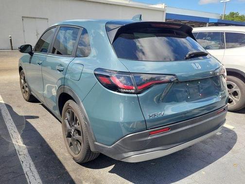 Pearl 2024 Honda HR-V Sport