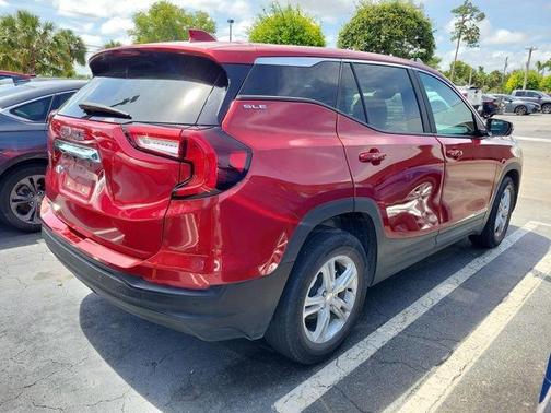 Cayenne Red Tintcoat 2022 GMC Terrain SLE