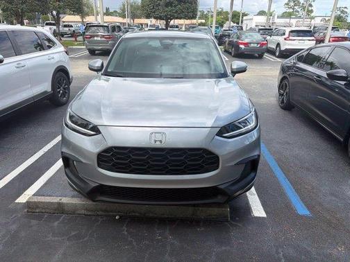 Lunar Silver Metallic 2025 Honda HR-V LX