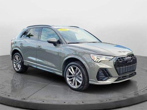 Chronos Gray Metallic 2025 Audi Q3 45 S line Premium