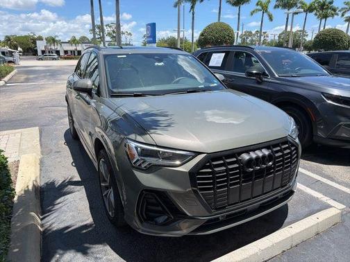 Chronos Gray Metallic 2025 Audi Q3 45 S line Premium