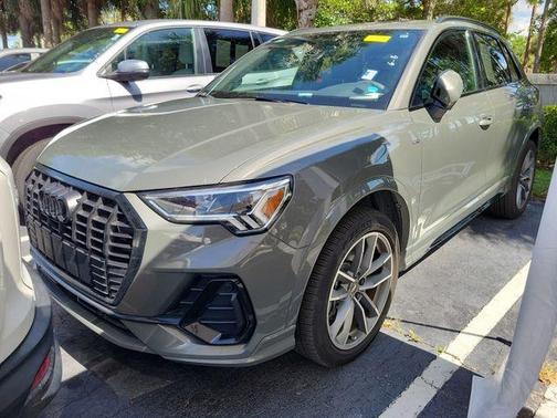 Chronos Gray Metallic 2025 Audi Q3 45 S line Premium