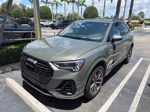 Chronos Gray Metallic 2025 Audi Q3 45 S line Premium