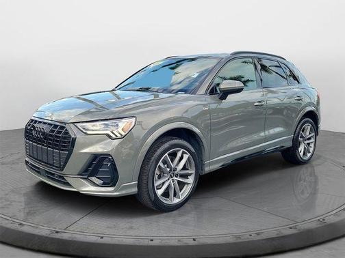 Chronos Gray Metallic 2025 Audi Q3 45 S line Premium