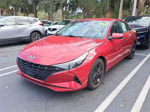 2022 Hyundai ELANTRA SEL