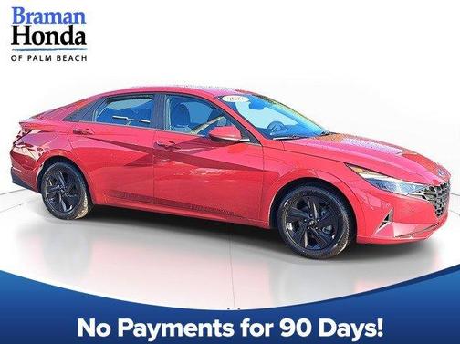 2022 Hyundai ELANTRA SEL