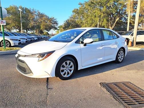 2022 Toyota Corolla LE
