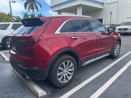 2021 Cadillac XT4 Premium Luxury