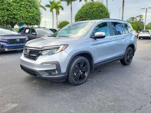 Lunar Silver Metallic 2022 Honda Pilot Special Edition