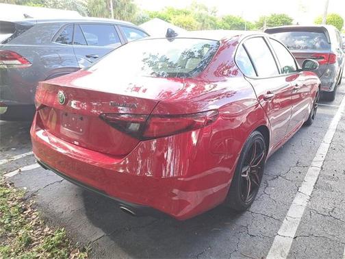 2021 Alfa Romeo Giulia Base