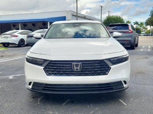 Platinum White Pearl 2023 Honda Accord EX