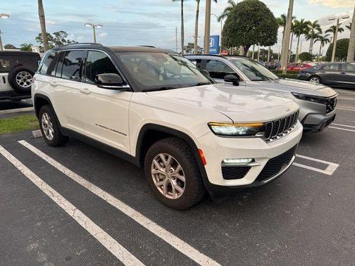 Bright White Clearcoat 2022 Jeep Grand Cherokee Limited