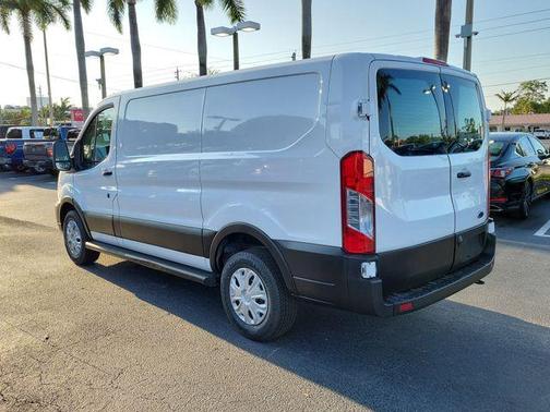 Oxford White 2021 Ford Transit-250 Base
