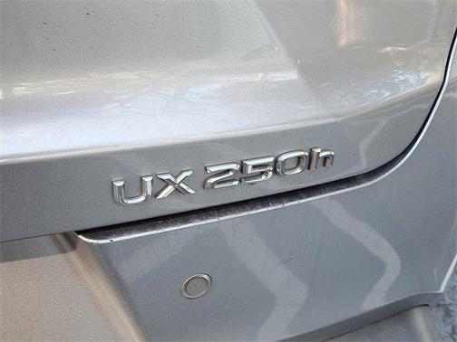 2023 Lexus UX 250h Premium