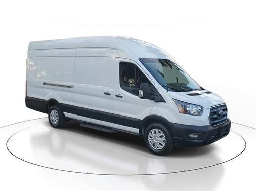 2022 Ford E-Transit Base