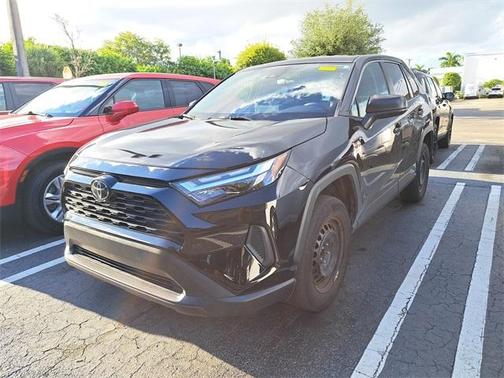 2023 Toyota RAV4 LE