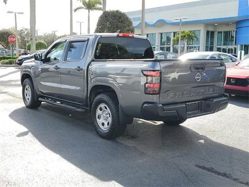 2022 Nissan Frontier S