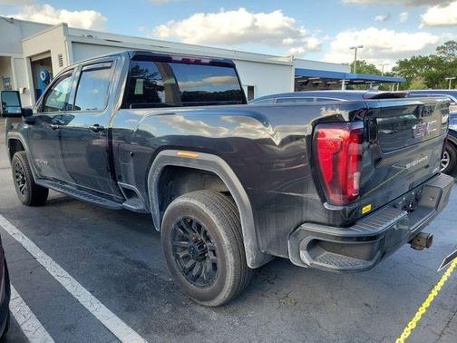 Onyx Black 2022 GMC Sierra 2500 AT4