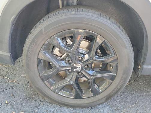 Platinum White Pearl 2024 Honda HR-V Sport