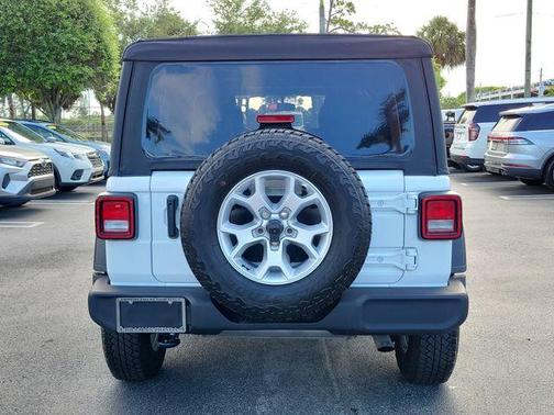 Bright White Clearcoat 2021 Jeep Wrangler Unlimited Sport