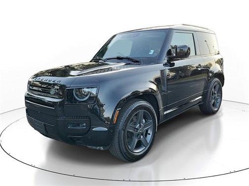 2024 Land Rover Defender P400 X-Dynamic SE