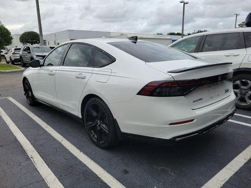 Platinum White Pearl 2023 Honda Accord Hybrid Sport-L