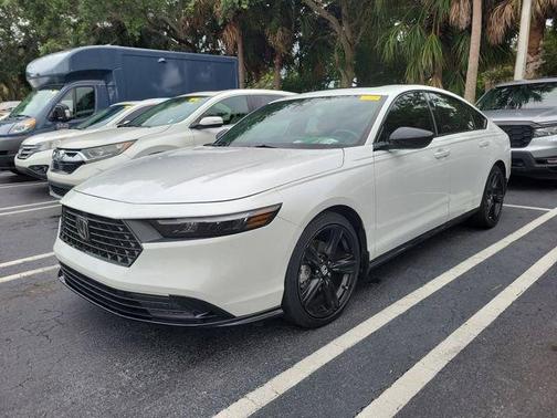 Platinum White Pearl 2023 Honda Accord Hybrid Sport-L