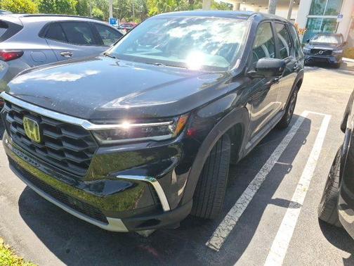 Crystal Black Pearl 2024 Honda Pilot EX-L