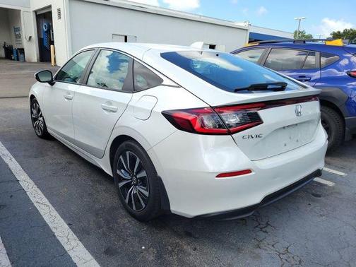 Platinum White Pearl 2024 Honda Civic EX-L