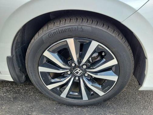 Platinum White Pearl 2024 Honda Civic EX-L