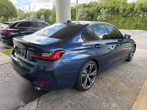 2023 BMW 330 i