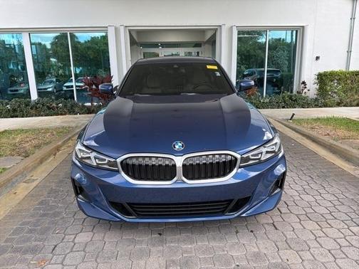 2023 BMW 330 i