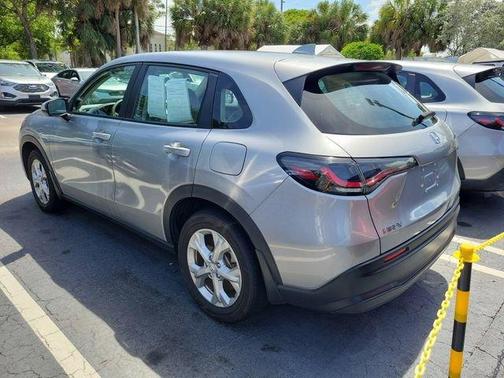 Lunar Silver Metallic 2025 Honda HR-V LX